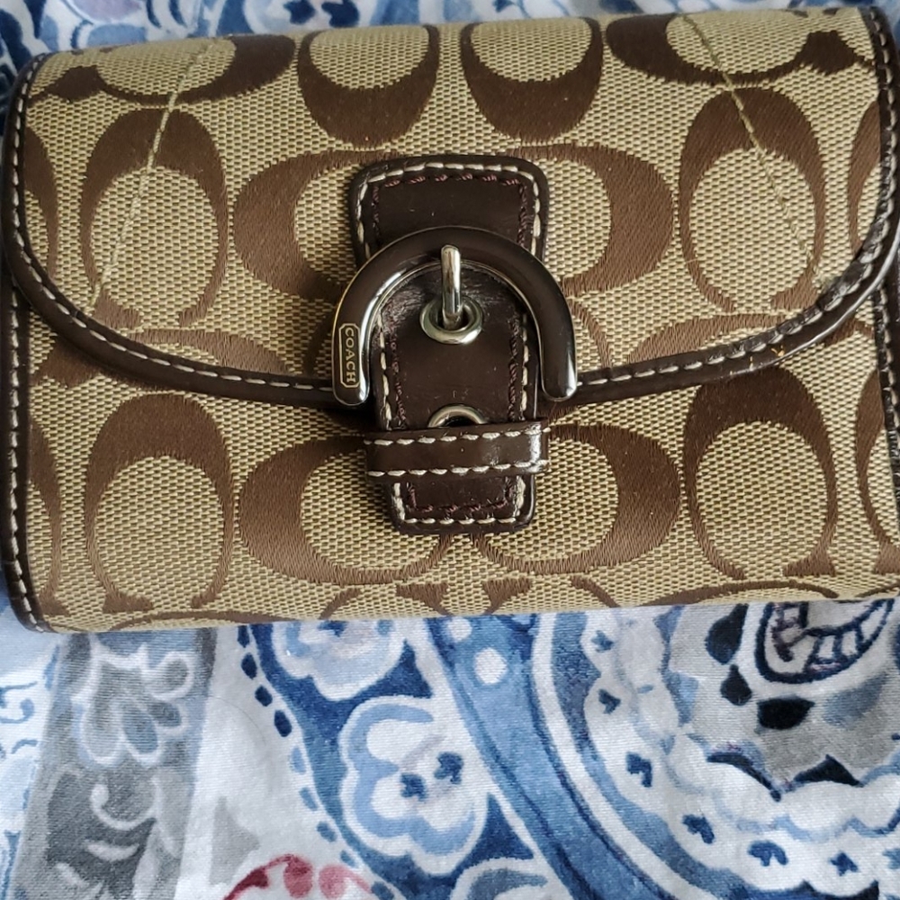 Coach wallet 100% Authentic!!!